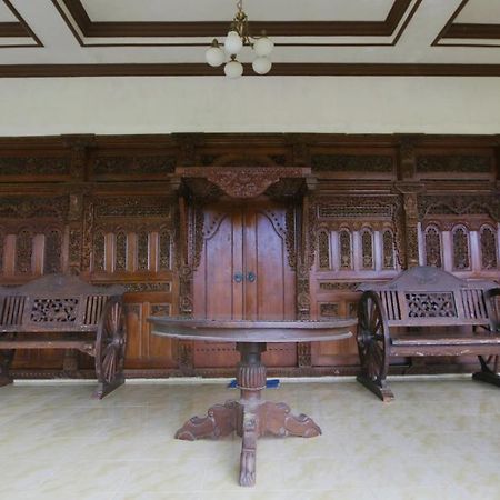 Alista Hotel Bondowoso Luaran gambar